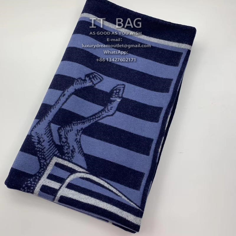 Couvertures Nouvelles plaid marine 1